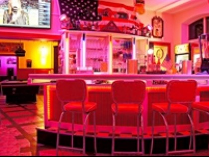 Фото: Black Peak American Diner &amp; Bar